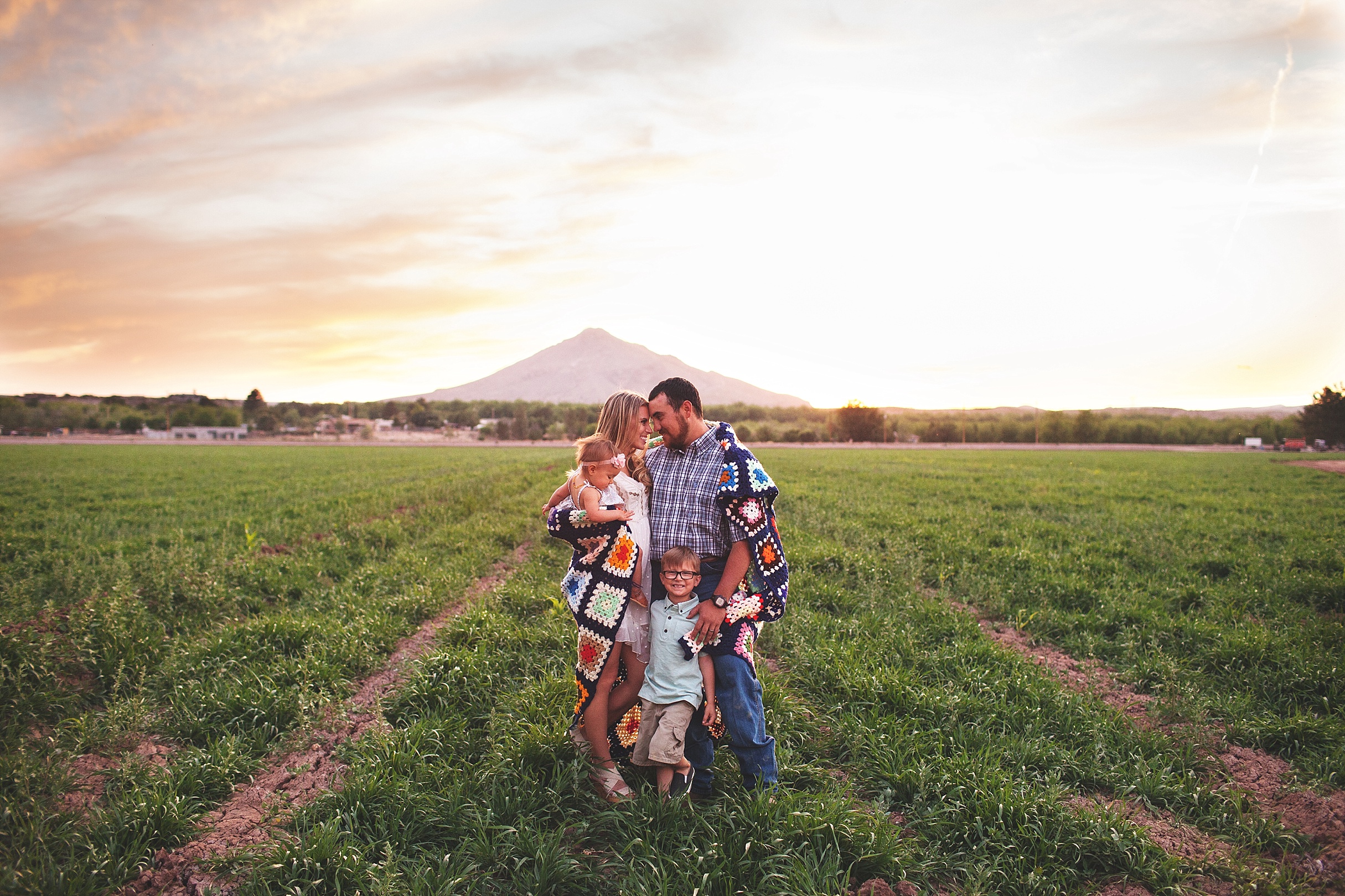 College Station Family Photographer | Rosalyn Ash Photography | www.rosalynash.com