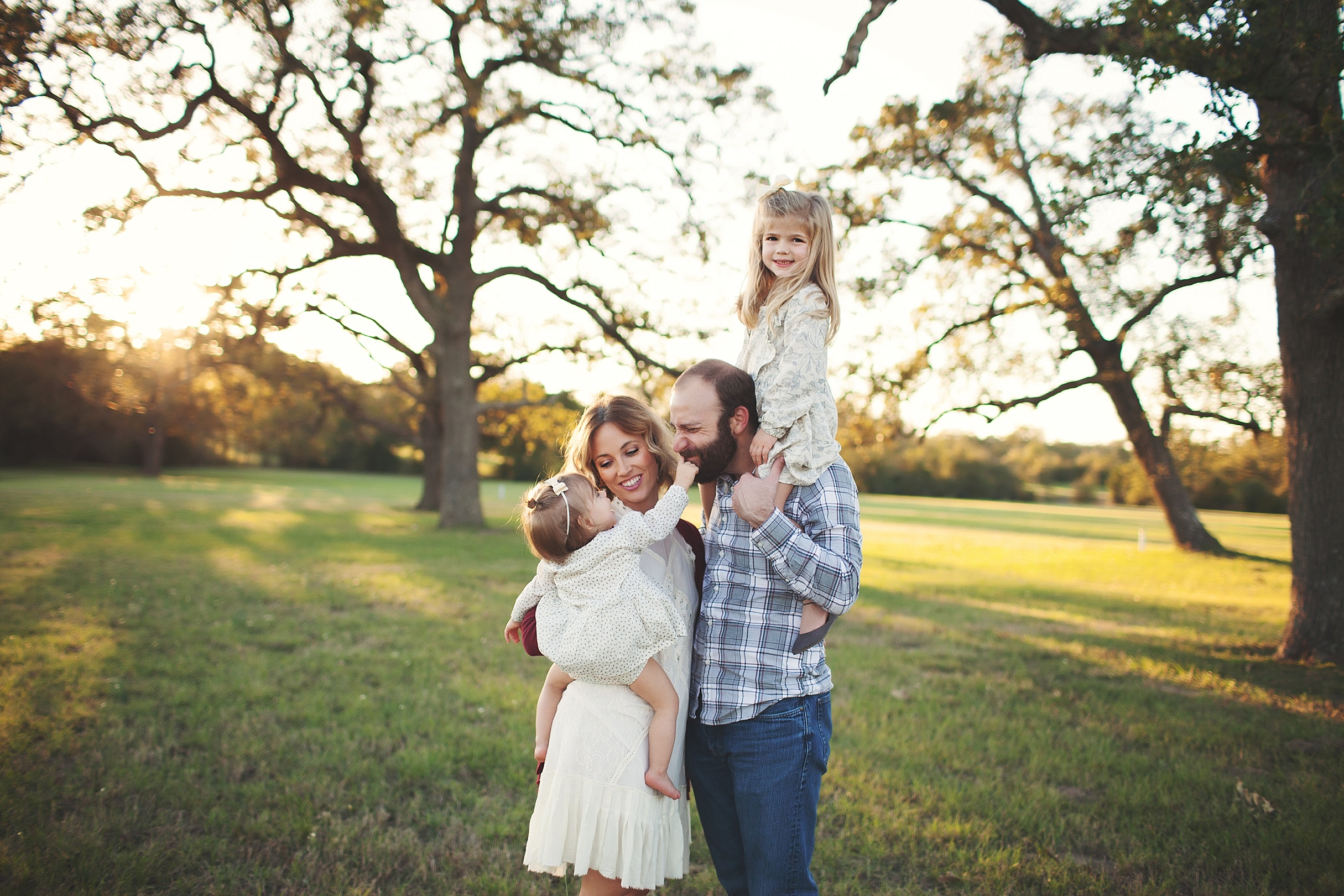 College Station Family Photographer | Rosalyn Ash Photography | www.rosalynash.com