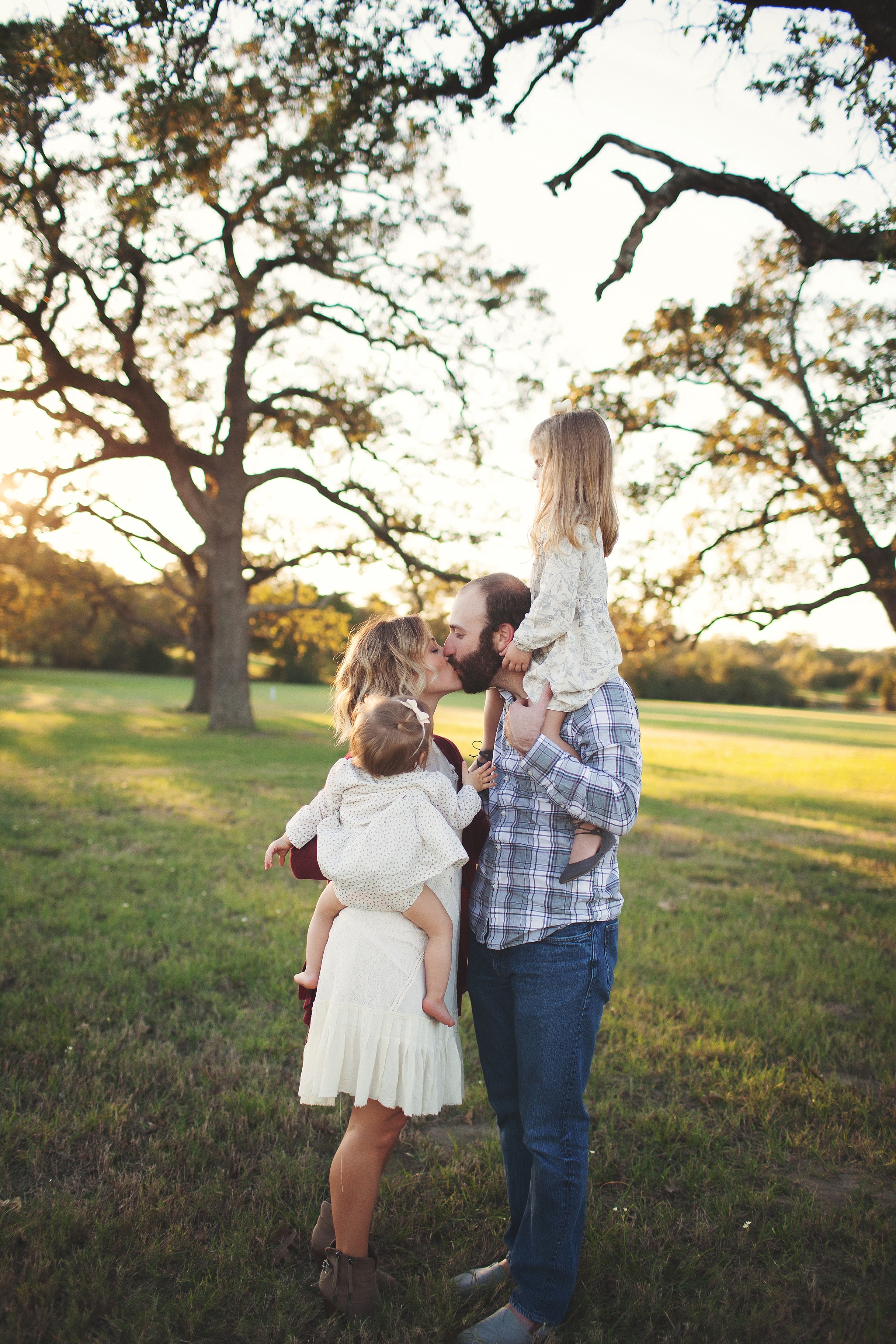 College Station Family Photographer | Rosalyn Ash Photography | www.rosalynash.com