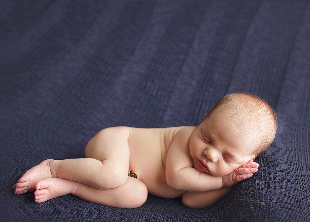 College Station Newborn Photographer | Rosalyn Ash Photography | www.rosalynash.com