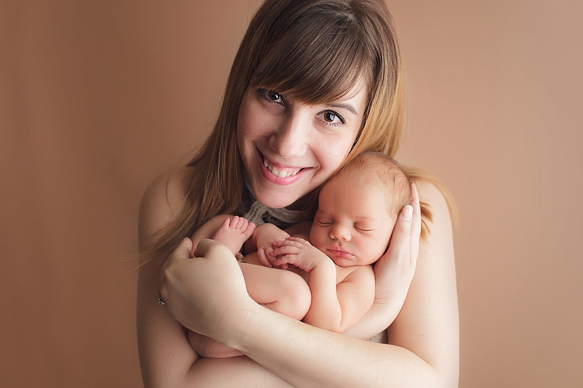 College Station Newborn Photographer | Rosalyn Ash Photography | www.rosalynash.com