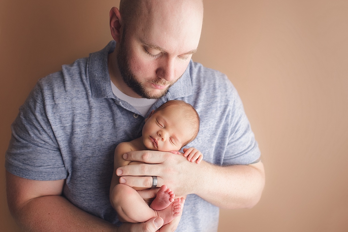 College Station Newborn Photographer | Rosalyn Ash Photography | www.rosalynash.com