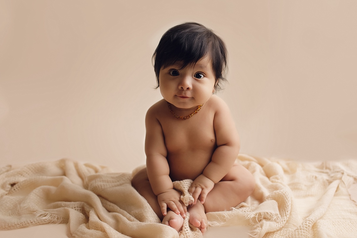 College Station Newborn Photographer | Rosalyn Ash Photography | www.rosalynash.com