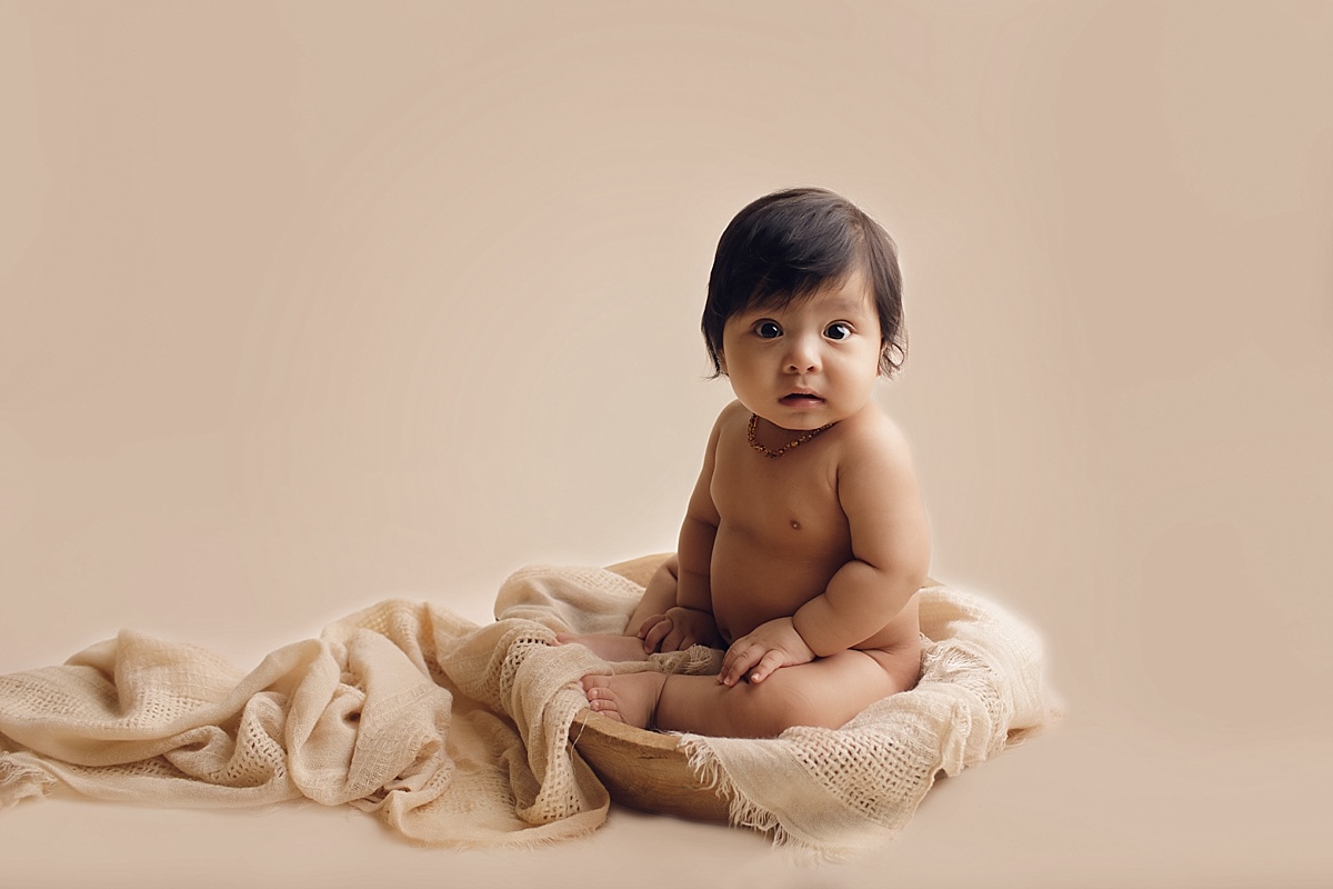 College Station Newborn Photographer | Rosalyn Ash Photography | www.rosalynash.com