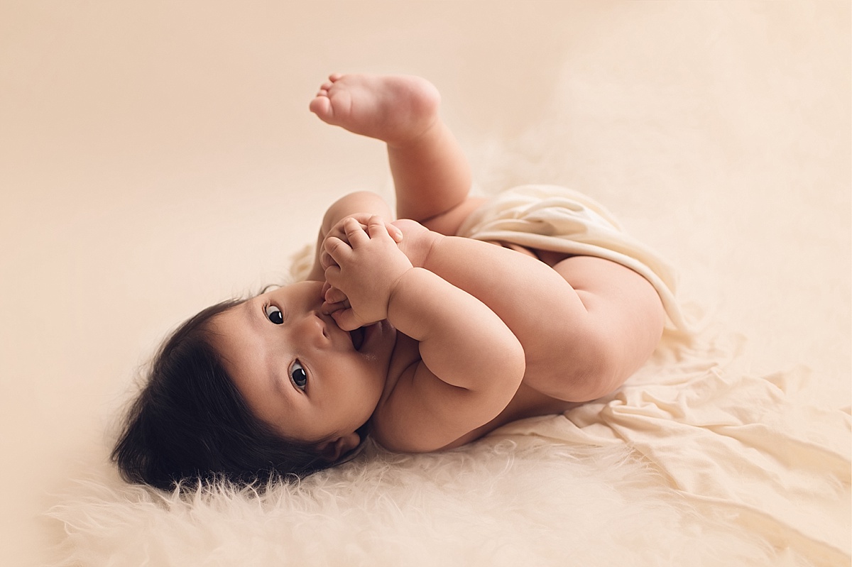 College Station Newborn Photographer | Rosalyn Ash Photography | www.rosalynash.com