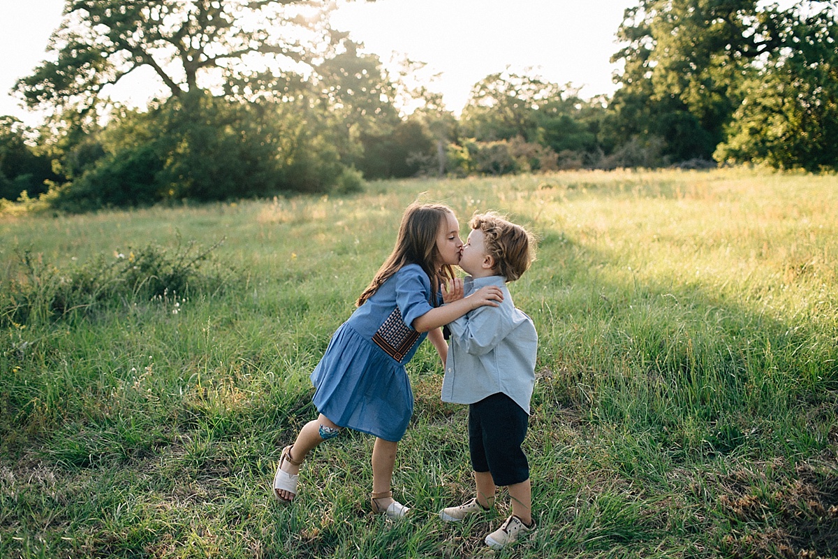 College Station Family Photographer | Rosalyn Ash Photography | www.rosalynash.com