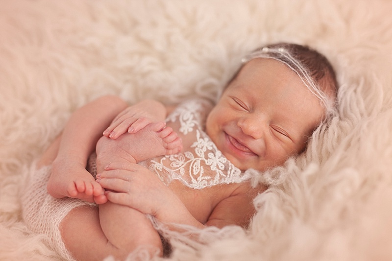 College Station Newborn Photographer | Rosalyn Ash Photography | www.rosalynash.com